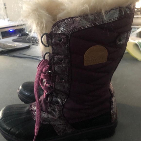 Girls sorel snow boots size 5 - Picture 3 of 4